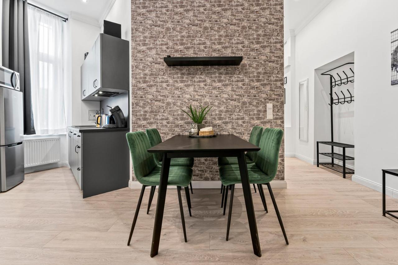 The Mierendorf Hinterhaus, 2 Bed Rooms Up To 4 People ベルリン エクステリア 写真